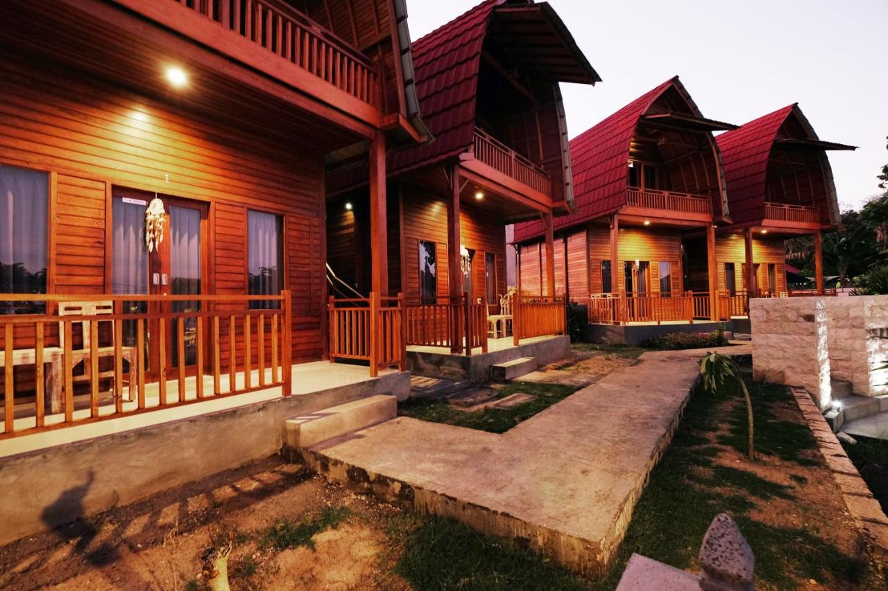 Adara Beach Huts Batununggul ภายนอก รูปภาพ