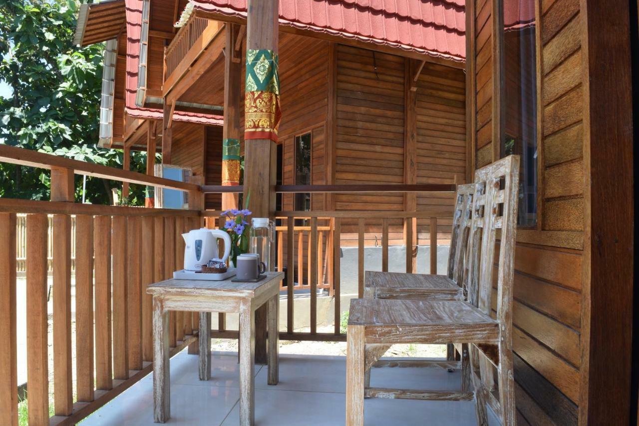 Adara Beach Huts Batununggul ภายนอก รูปภาพ